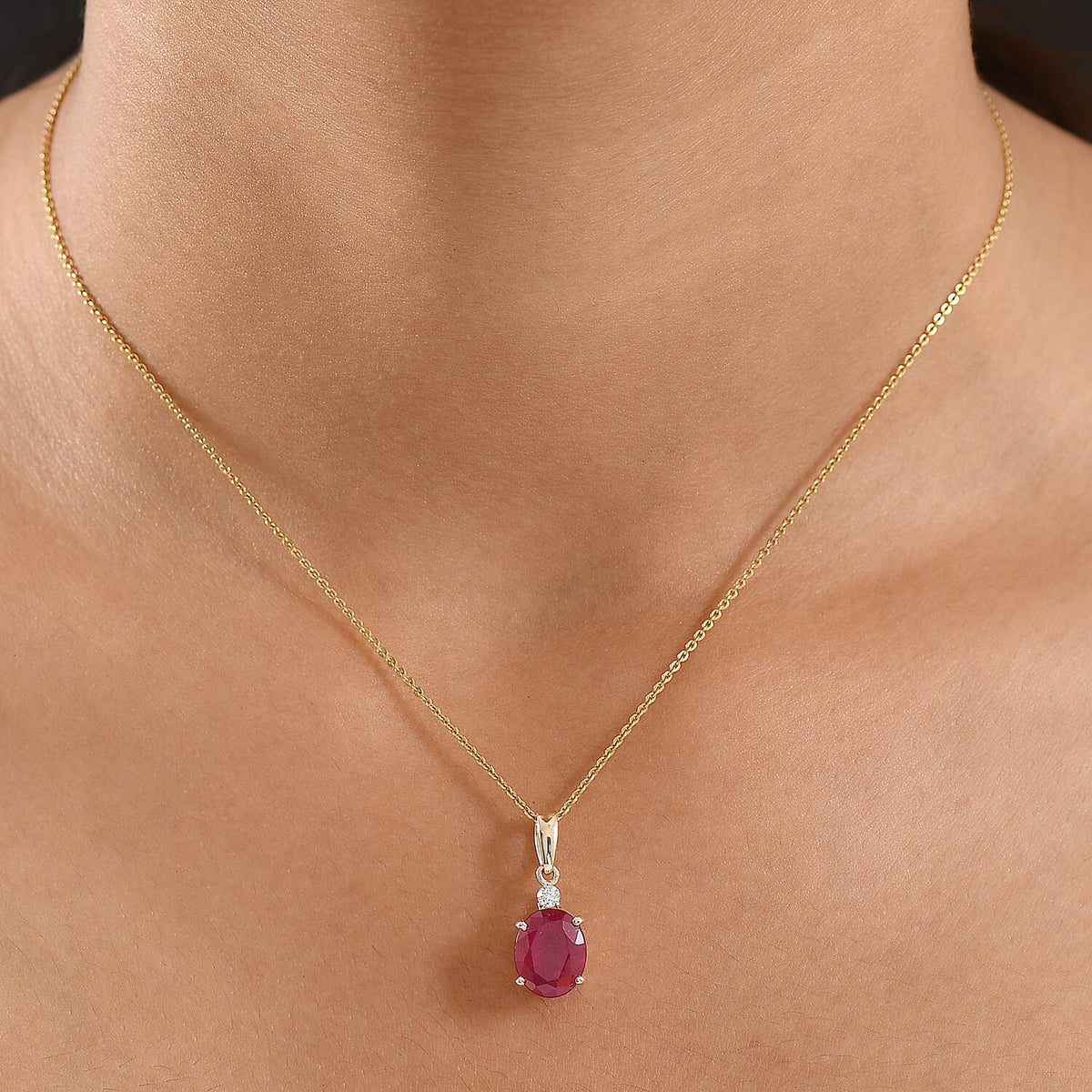 4.15 Ct. AA African Ruby, Lab Grown Diamond Solitaire Pendant in 9K Yellow Gold (SI-GH) 8271072 2