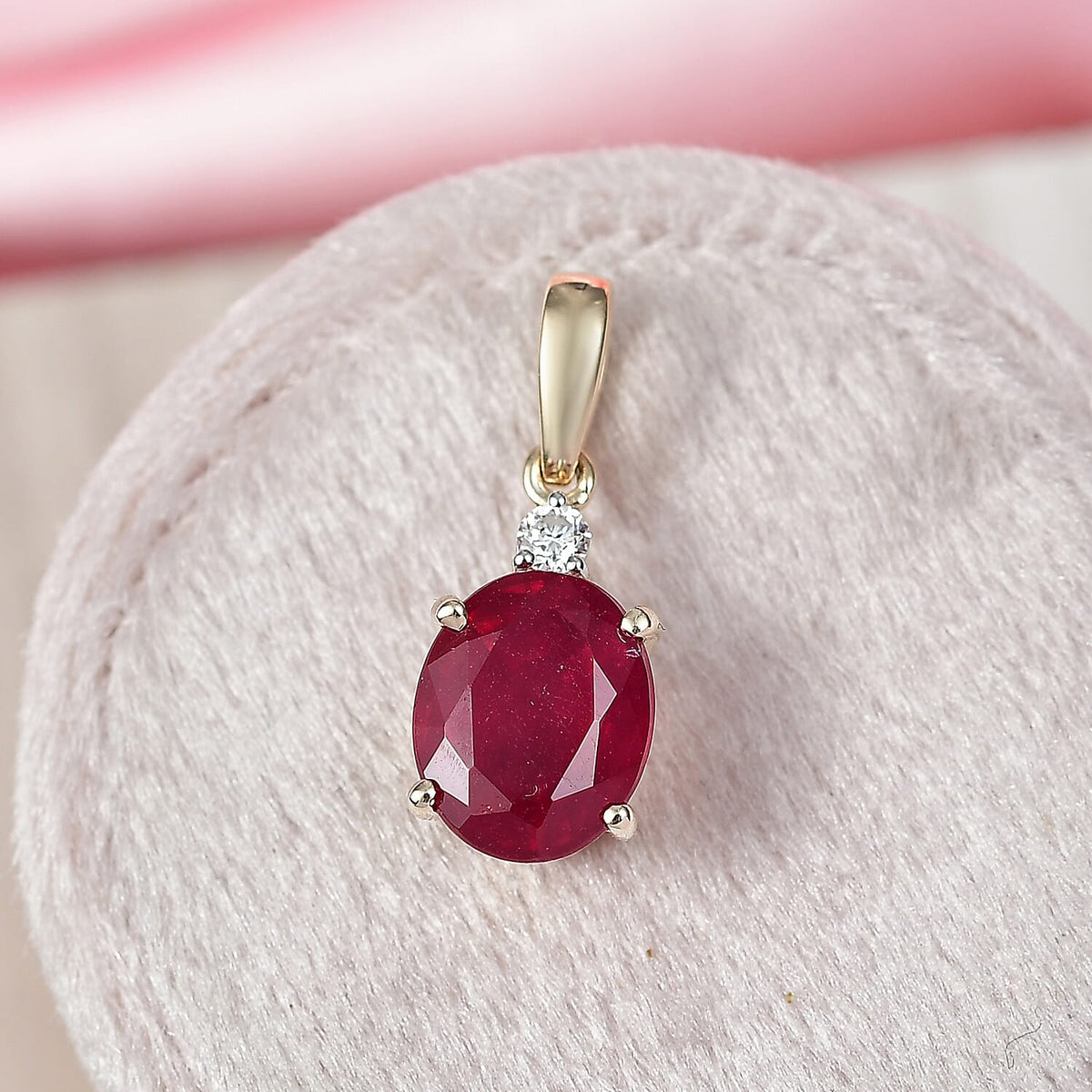 4.15 Ct. AA African Ruby, Lab Grown Diamond Solitaire Pendant in 9K Yellow Gold (SI-GH) 8271072 3