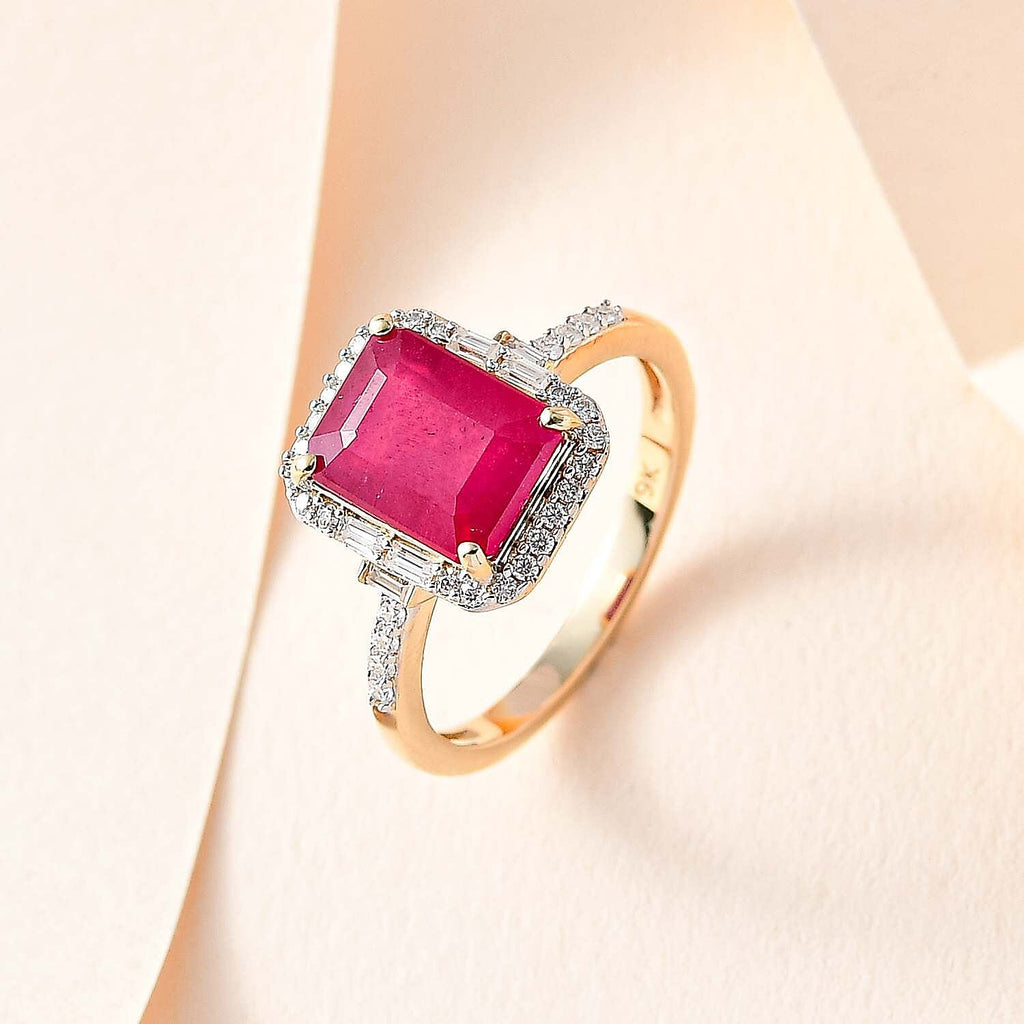 9K Yellow Gold  AA   African Ruby ,  Moissanite  Main Stone With Side Stone Ring 4.10 ct,  Gold Wt. 2.43 Gms  4.100  Ct.
