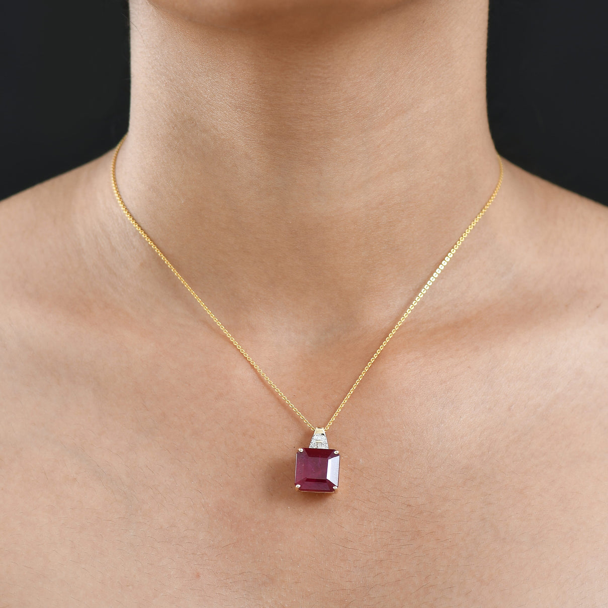 13.6 Ct. AA African Ruby, White Diamond Solitaire Pendant in 9K Yellow Gold 8251789 3