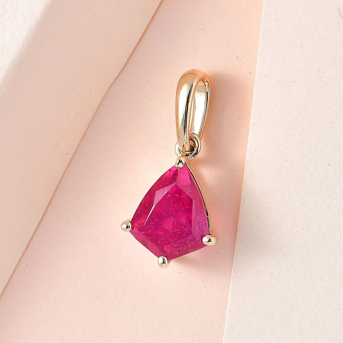 9K Yellow Gold Pink Ruby Pendant 3.06 Ct 7555258 3