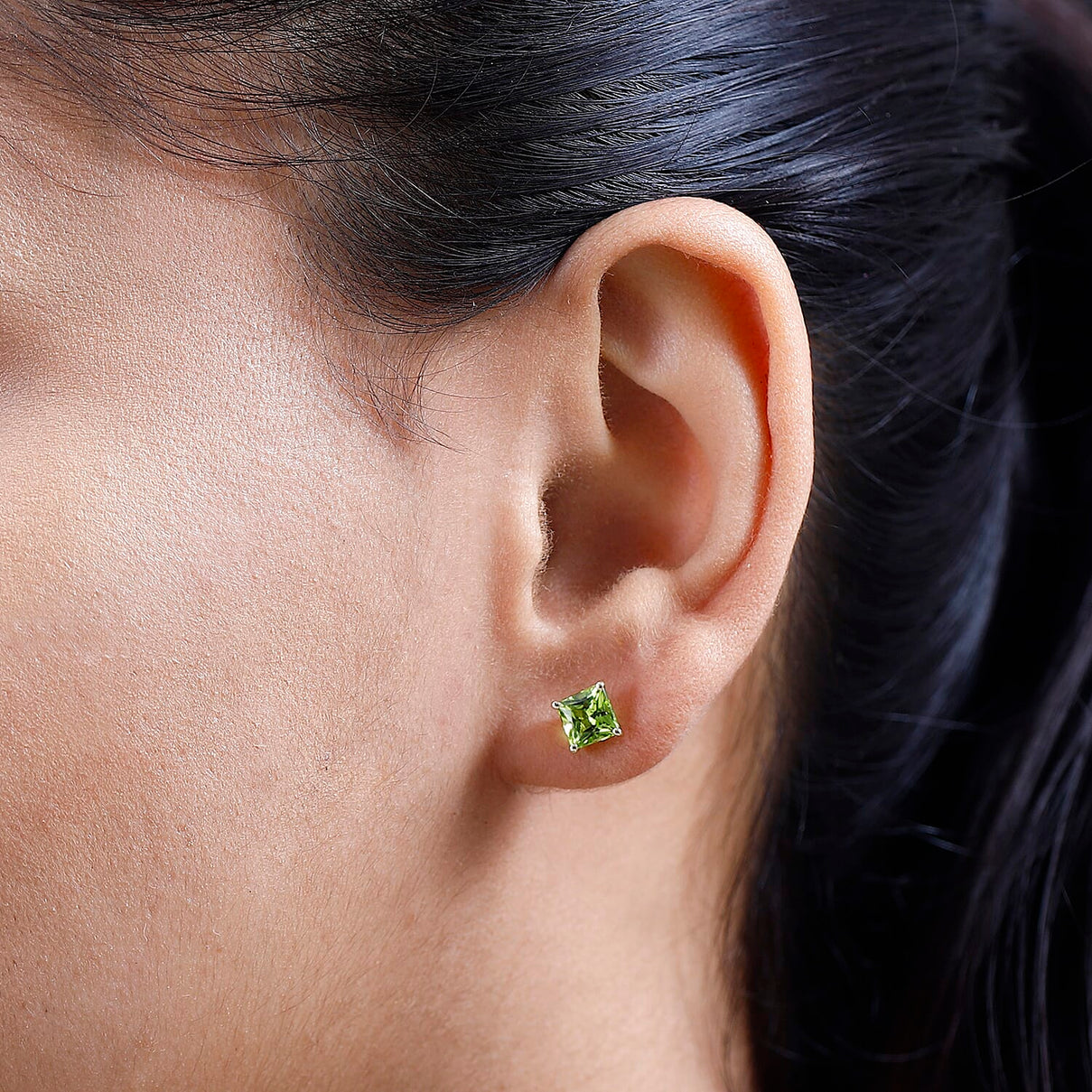 9K Yellow Gold Hebei Peridot Solitaire Earrings 2.33 Ct. 7661990 2