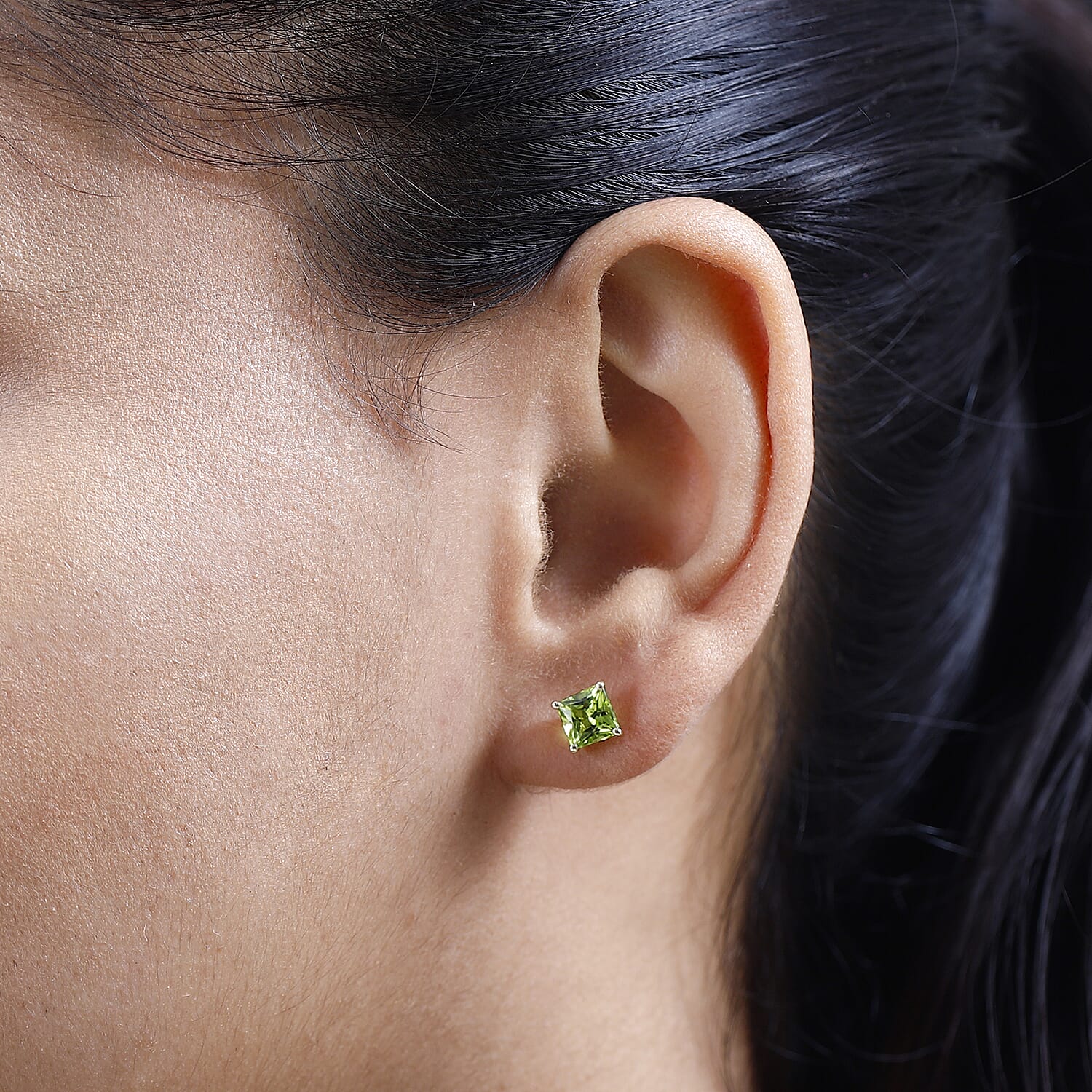 9K Yellow Gold Hebei Peridot Solitaire Earrings 2.33 Ct. 7661990 2