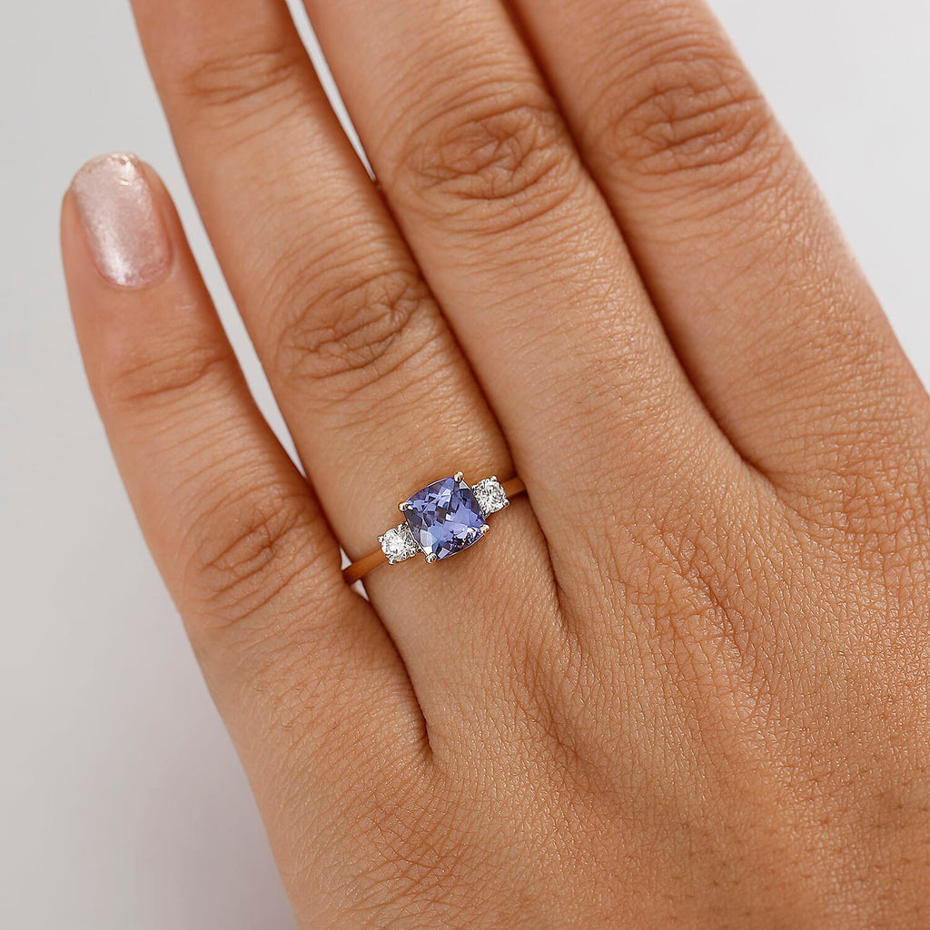 TANZANITE SPECTACULAR- Luxuriant Diamond 9K Yellow Gold Tanzanite & (SI-G-H) Lab Grown Diamond Solitaire Ring 1.69 Ct.