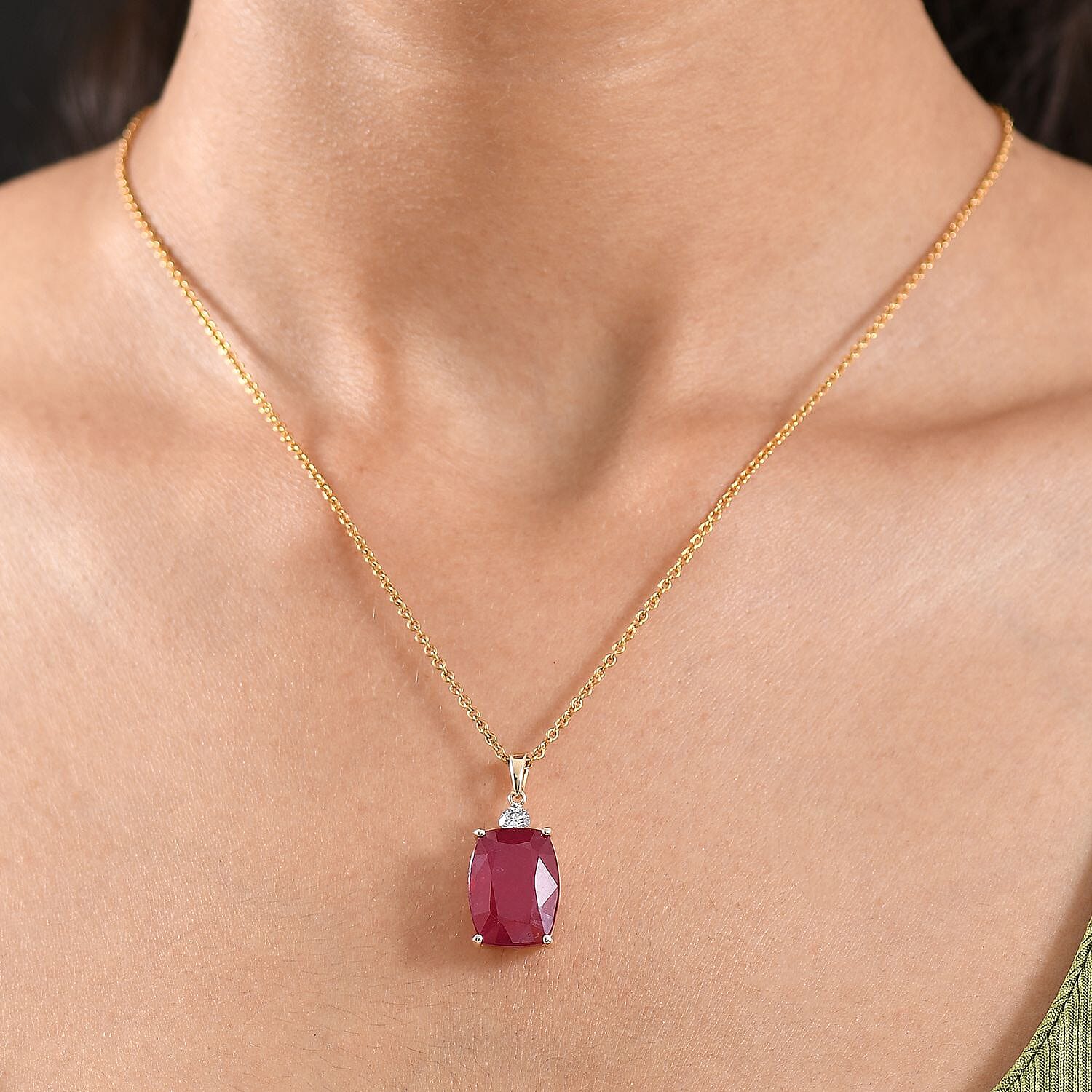 16.7 Ct. AAA Natural Ruby, Lab Grown Diamond Solitaire Pendant in 9K Yellow Gold (SI-GH) 8287848 1