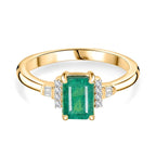 9K Yellow Gold  AAA   Emerald ,  White Diamond  Main Stone With Side Stone Ring 1.11 ct,  Gold Wt. 2.18 Gms  1.078  Ct.