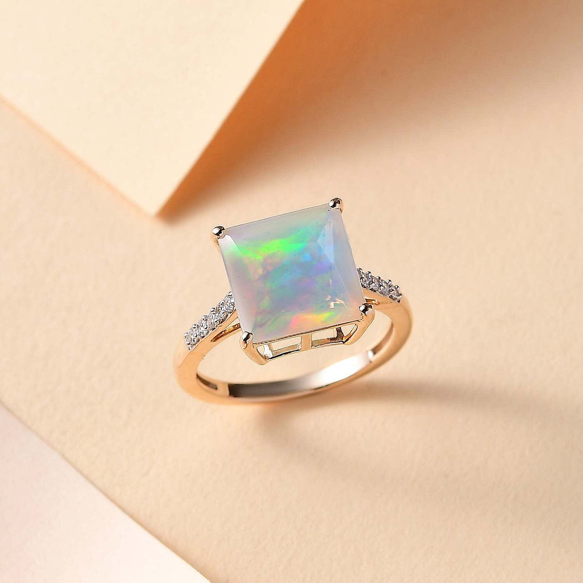 9K Yellow Gold AAA Ethiopian Opal and Lab Grown Diamond VS-EF Ring 2.92 Ct 7933580 1