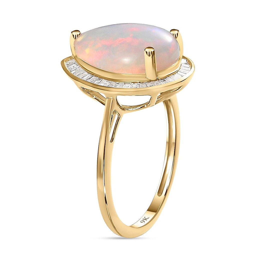 9K Yellow Gold AAA Ethiopian Welo Opal & Diamond Ring 3.70 Ct.