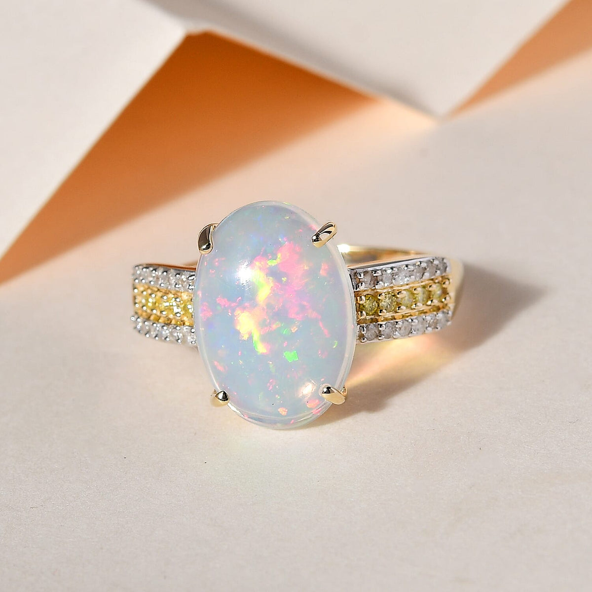 9K Yellow Gold AAA Ethiopian Welo Opal, Natural Yellow Diamond and White Diamond (G/H) Ring 4.10 Ct 7545178 1