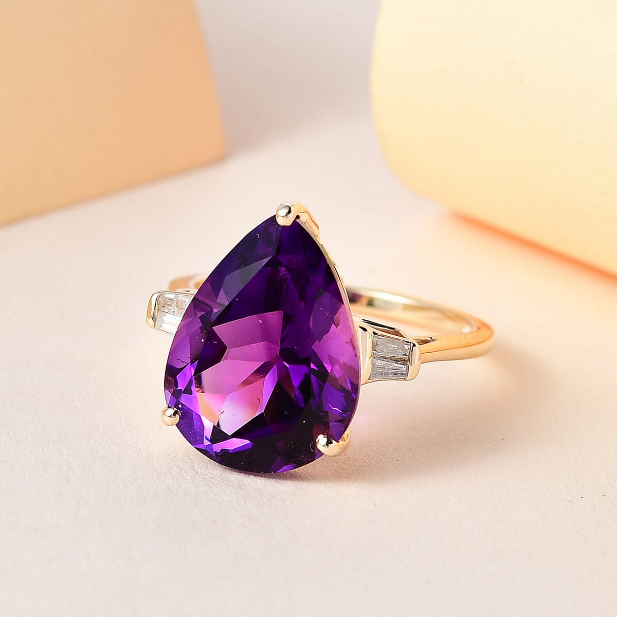 The Bergman - 9K Yellow Gold AAA Moroccan Amethyst &amp; Diamond Ring 8.18 Ct. 7523151 1