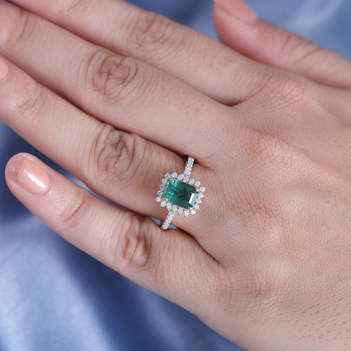Gemfields AAA Emerald and Moissanite Halo Ring in 9K Yellow Gold, 2.02 ct 7863086 3