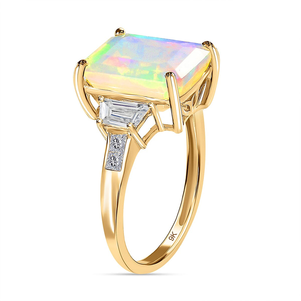 9K Yellow Gold AAAA Ethiopian Welo Opal and Natural Zircon Ring 4.53 Ct.