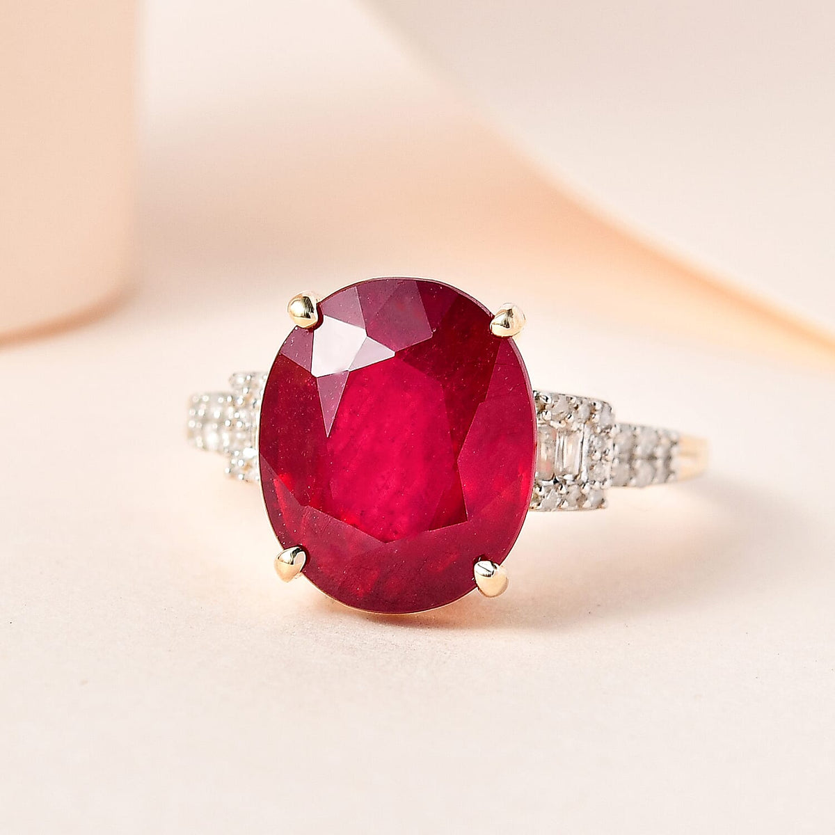 8.13 Ct African Ruby and Diamond Classic Ring in 9K Yellow Gold 7538740 1