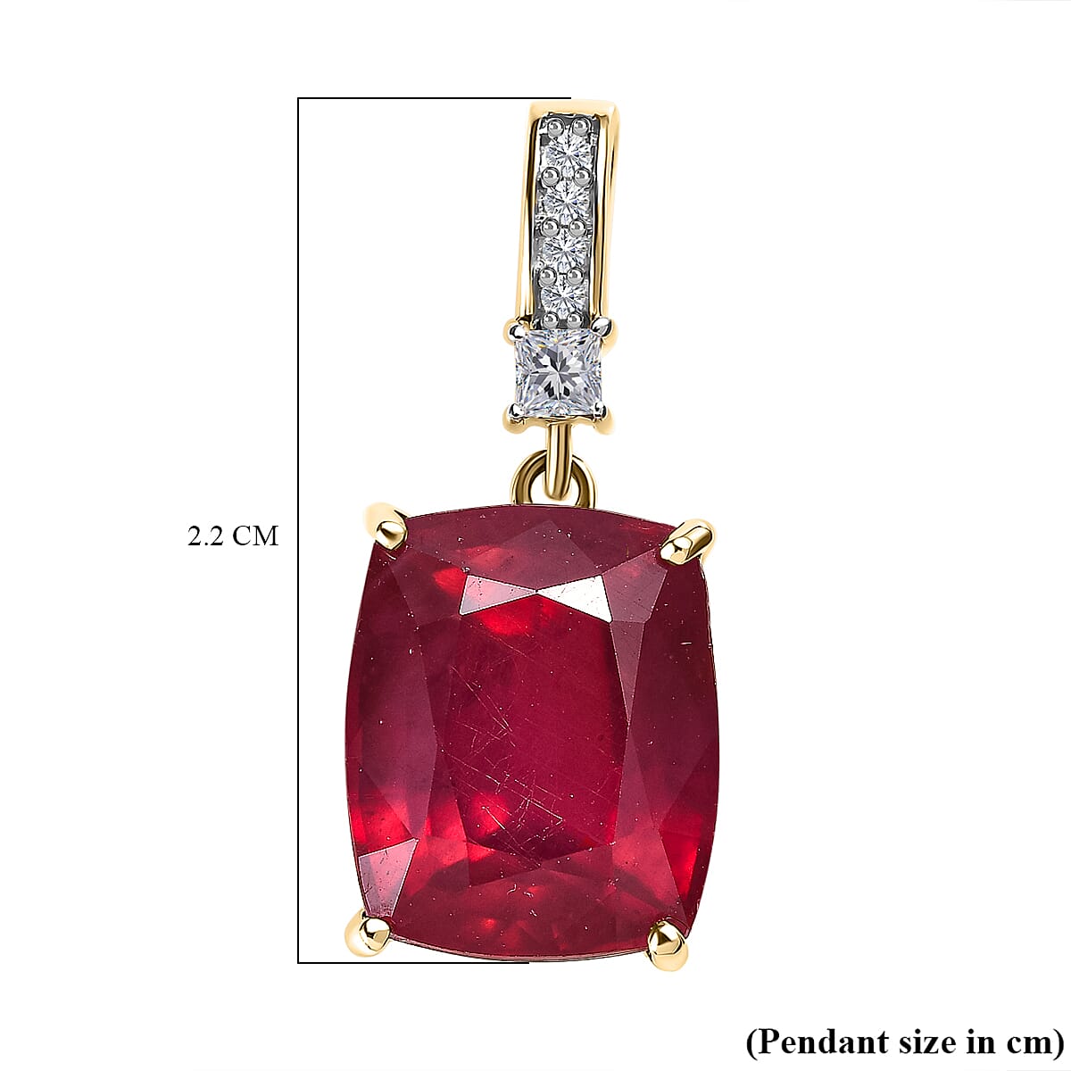 6.40 Ct African Ruby and Moissanite Solitaire Exclusive Pendant in 9K Yellow Gold 7536088 5