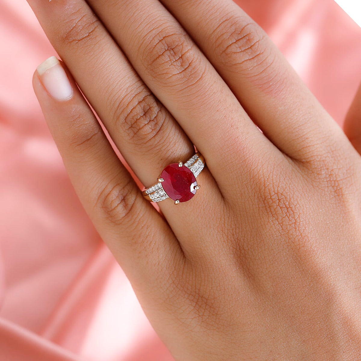 5.43 Ct African Ruby and Moissanite Solitiare Ring in 9K Yellow Gold 7508494 2