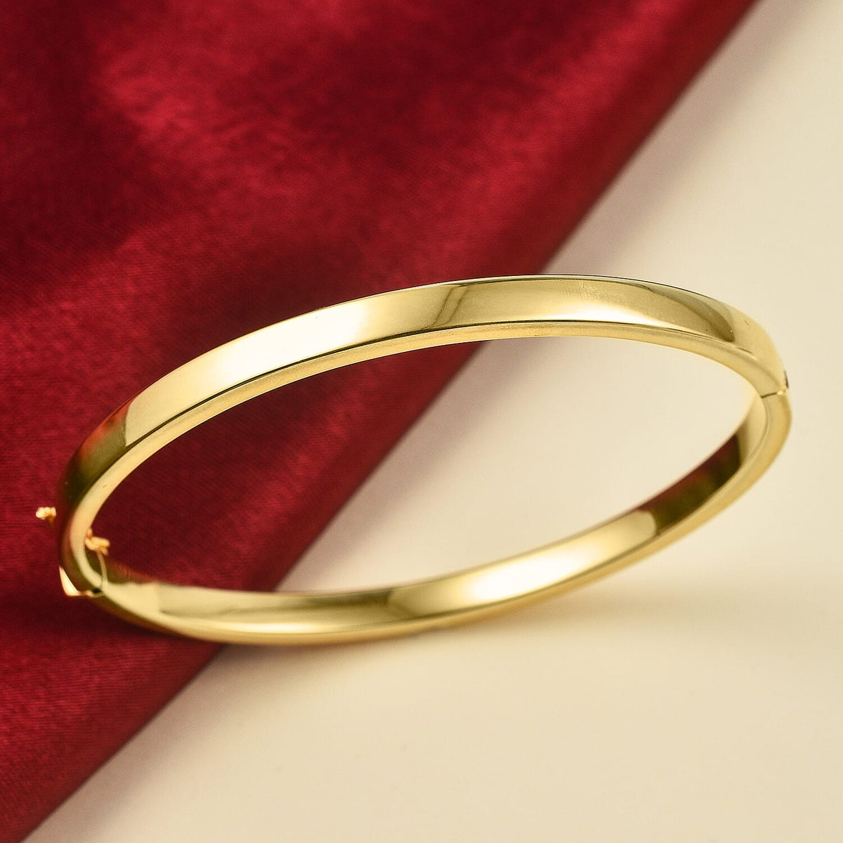 9K Yellow Gold 5MM Oval Hinged Bangle Size 7, Gold Wt. 8.60 Gms 7652521 1