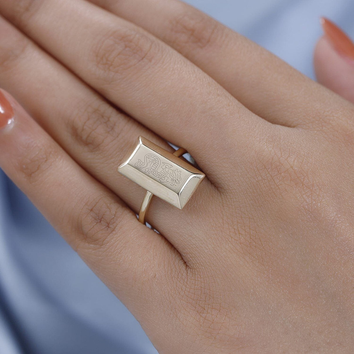 Italian Made - 9K Yellow Gold Dragon Motif Bar Ring 7382140 3