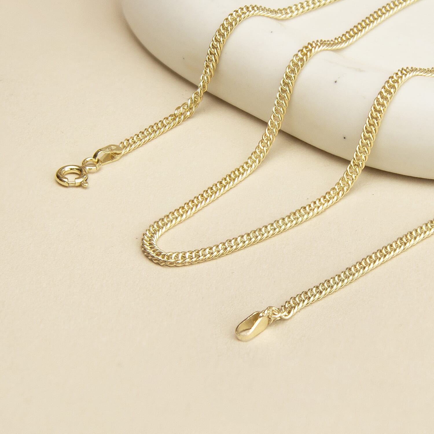 2.5mm Hollow Triple-Curb Chain 20 Inch in 9K Yellow Gold 7578202 2