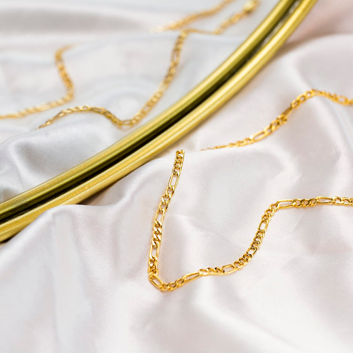 Figaro Chain 22 Inch in 9K Yellow Gold 7579708 2