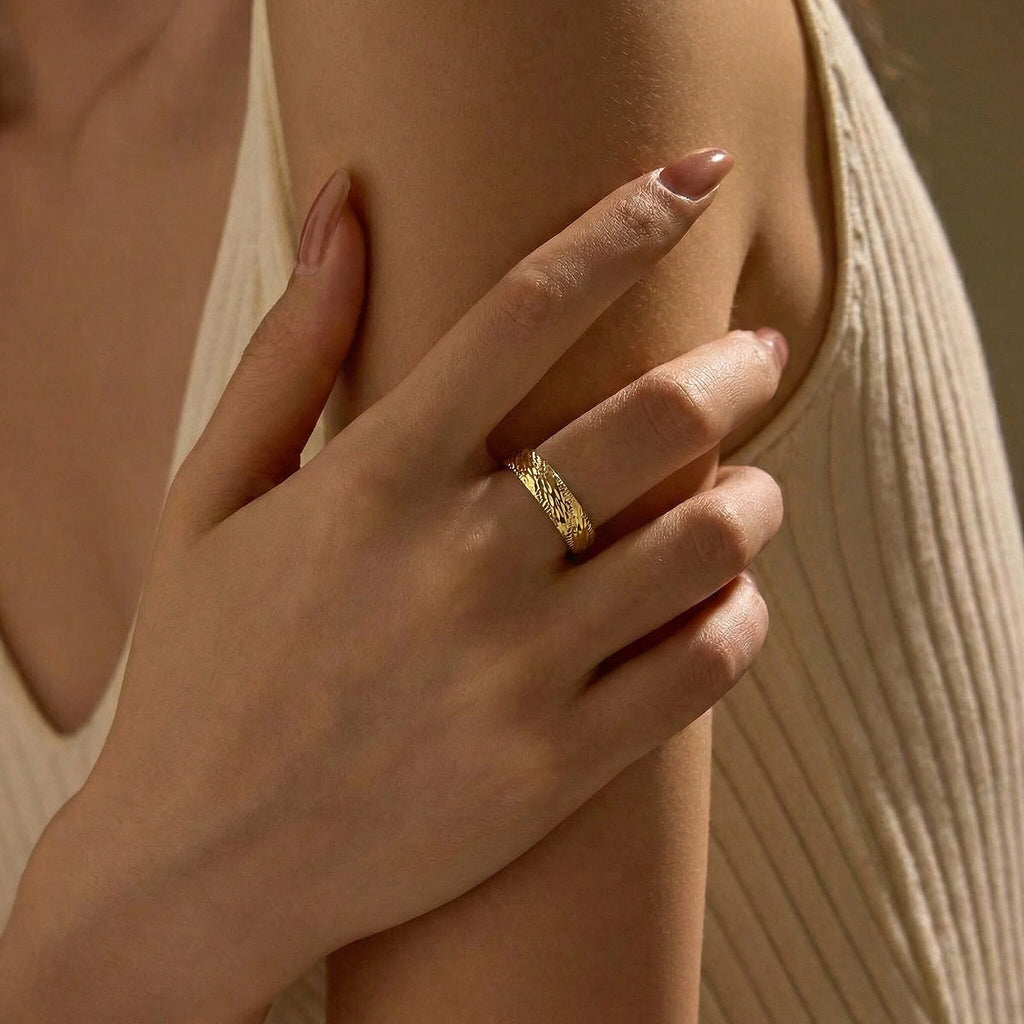 Royal Bali Collection - 9K Yellow Gold Diamond-Cut Wedding Band Ring