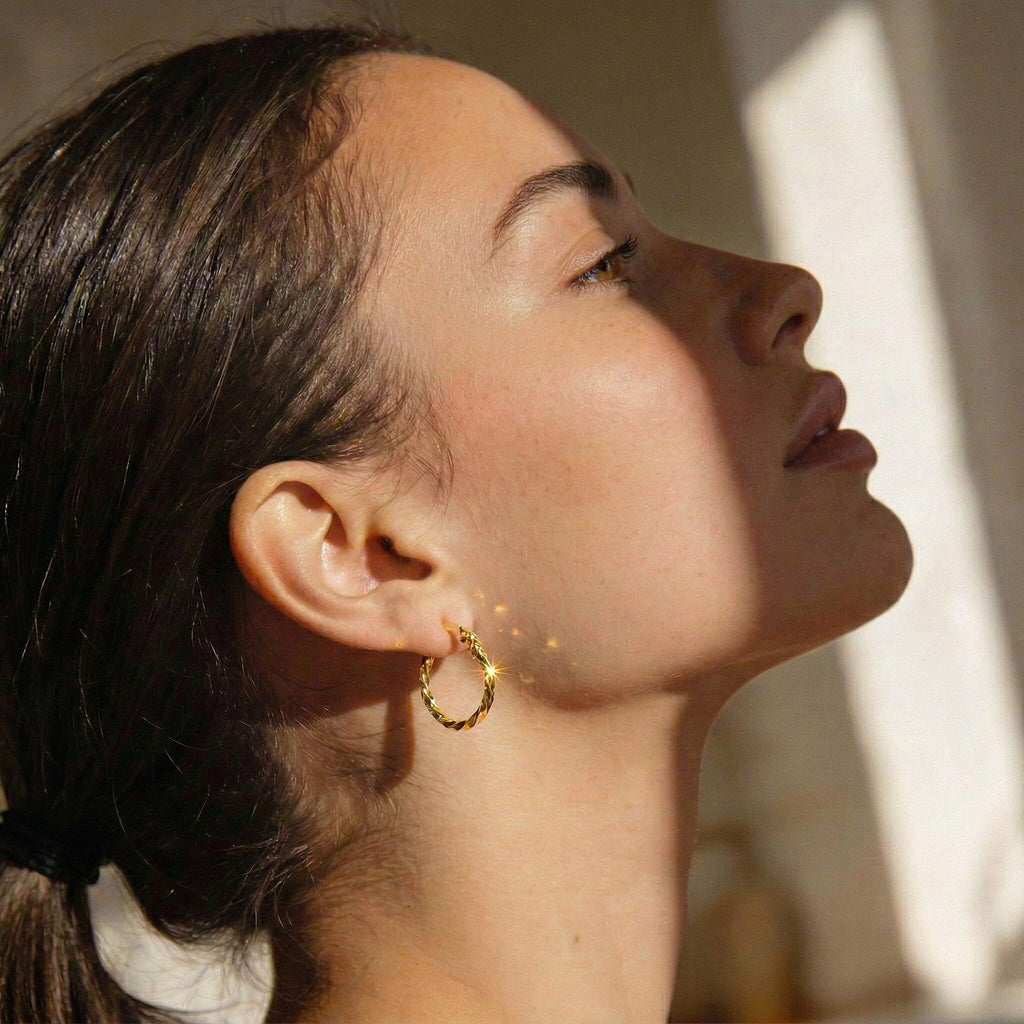 9K Yellow Gold  Earring,  Gold Wt. 1 Gms