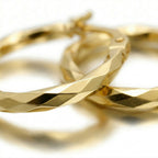 9K Yellow Gold  Earring,  Gold Wt. 1 Gms