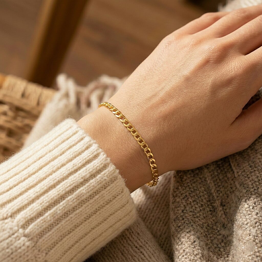 9K Yellow Gold Diamond Cut Flat Curb Bracelet 7 Inch 7078116 2