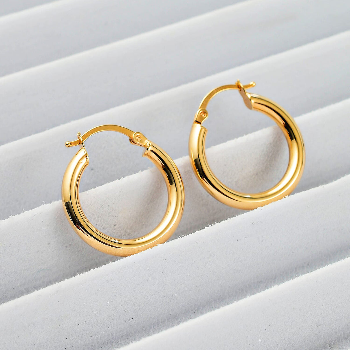 9K Yellow Gold Shiny Hoop Earrings 7663204 1