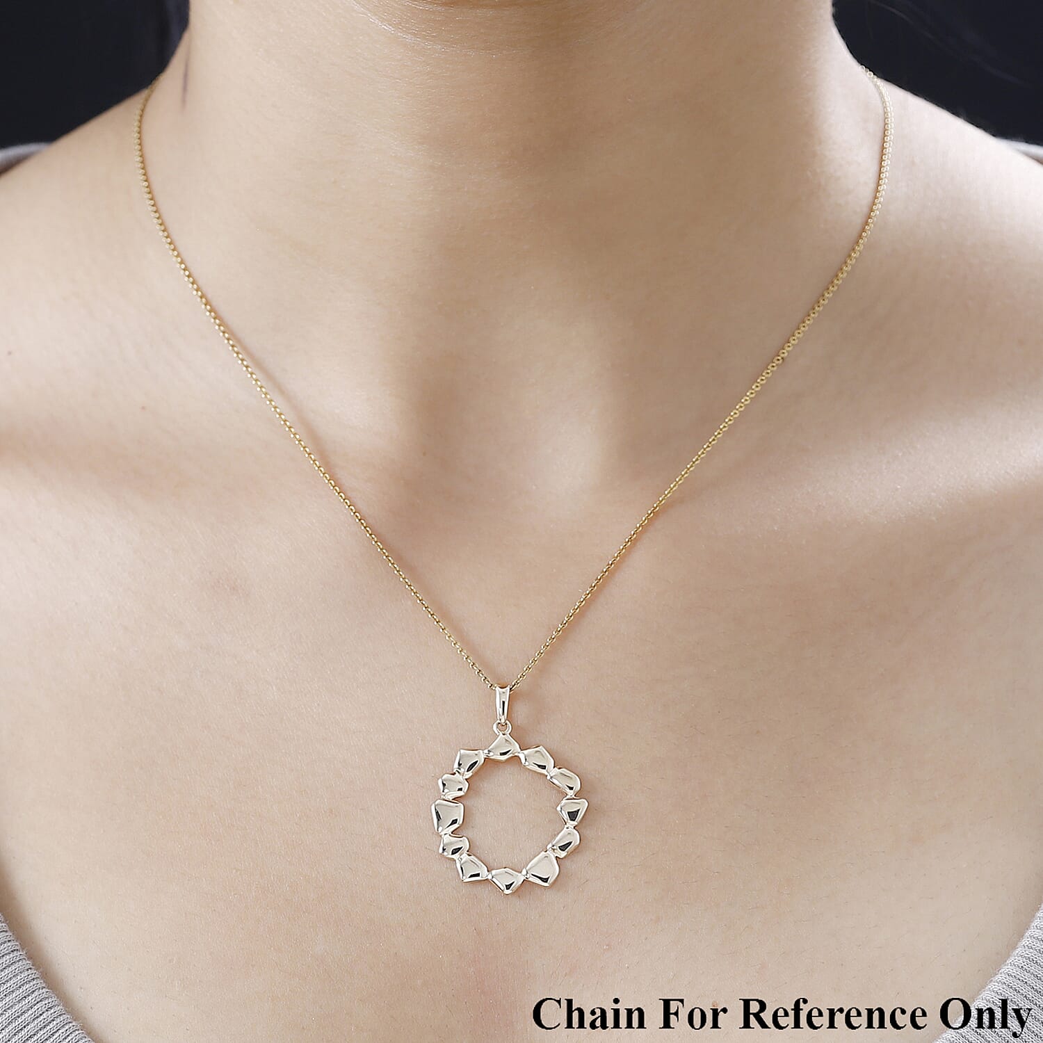 9K Yellow Gold  Fancy Pendant,  Gold Wt. 1.37 Gms 7750610 1