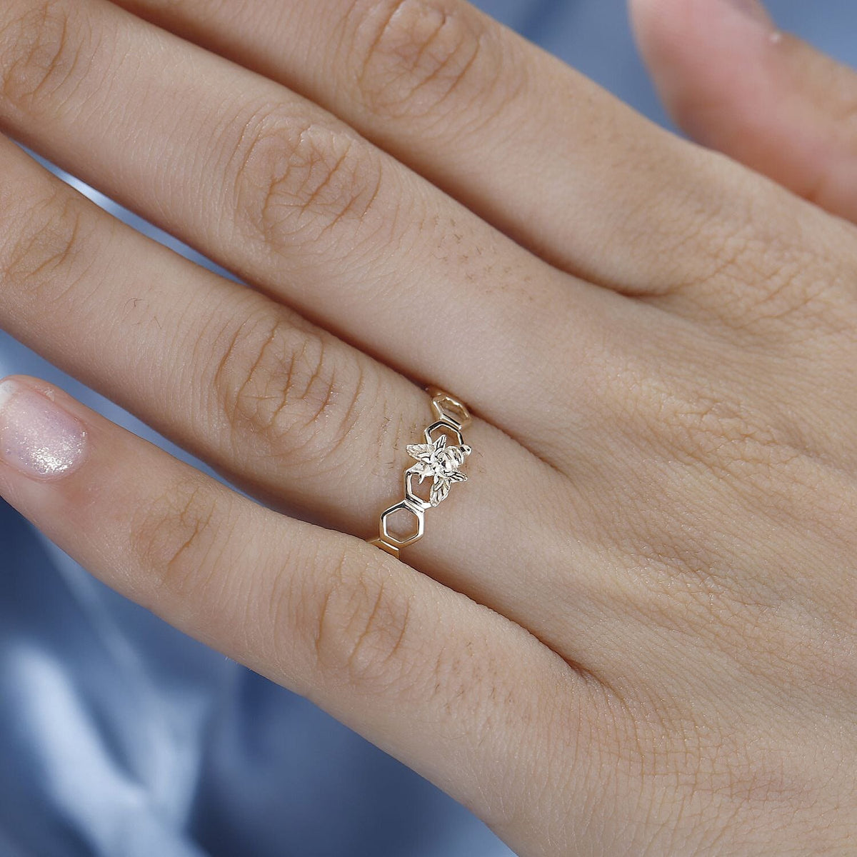 Designer Inspired - 9K Yellow Gold Honeycomb and Bee Ring 7750624 3