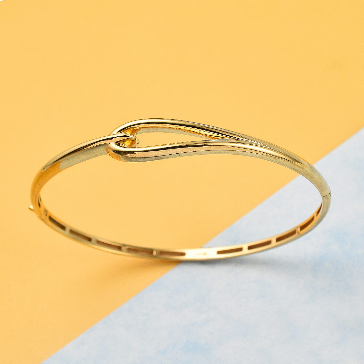 Hatton Garden Closeout - 9K Yellow Gold Hook Knot Openable Hinged Bangle (Size - 7) 7667950 1