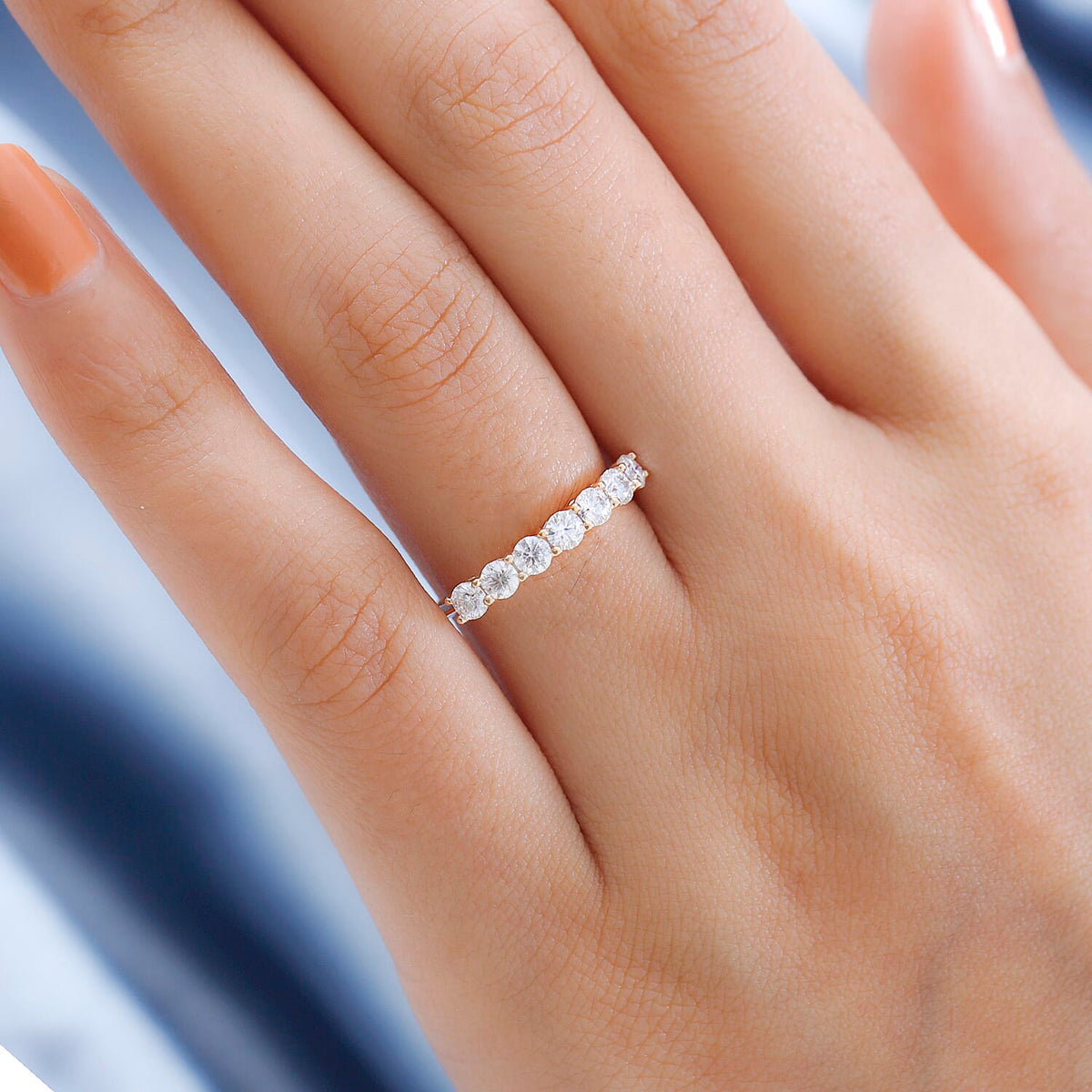 The Definitive 9K Gold Moissanite 7 Stone Band Ring 7490266 5