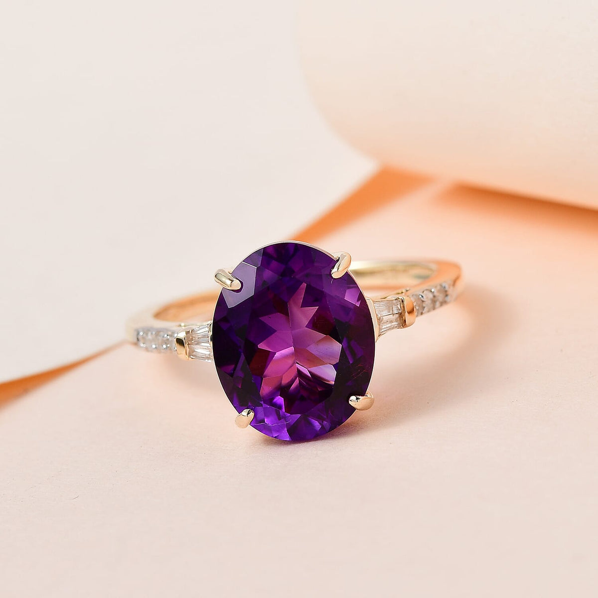 3.68 Ct AA Moroccan Amethyst and Diamond Solitaire Ring in 9K Yellow Gold 7534215 1
