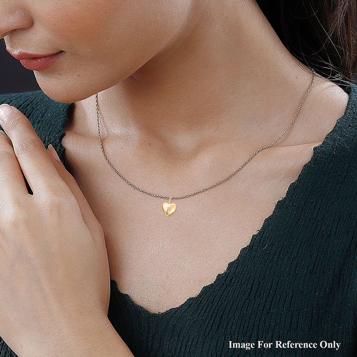 9K Yellow Gold 12mm x 18mm Etched Cross Detail Heart Locket 7343763 2