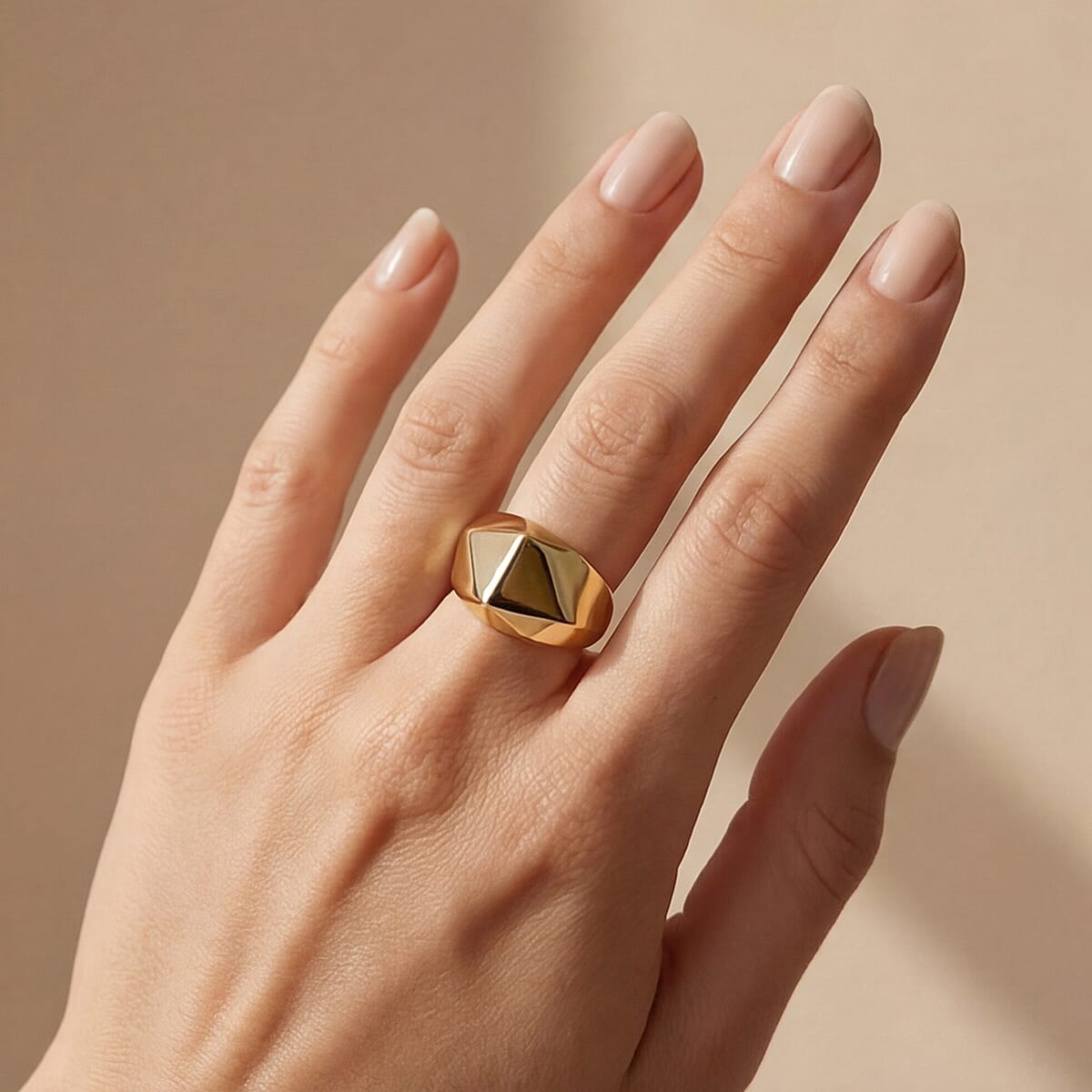 9K Yellow Gold Pyramid Ring 7939253 1