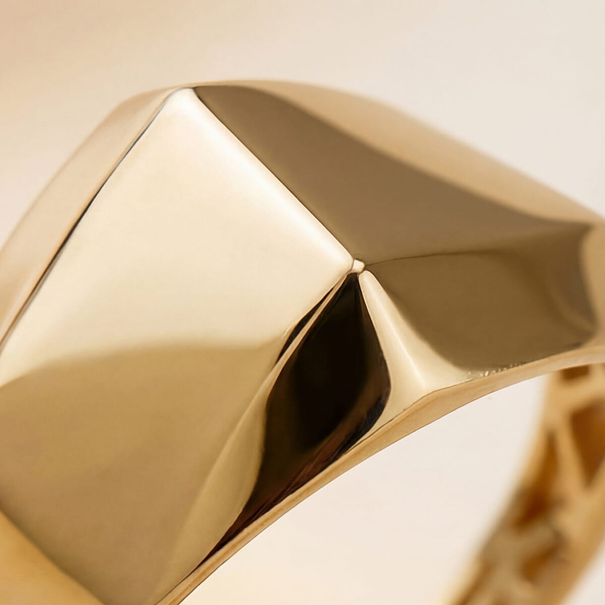 9K Yellow Gold Pyramid Ring 7939253 3