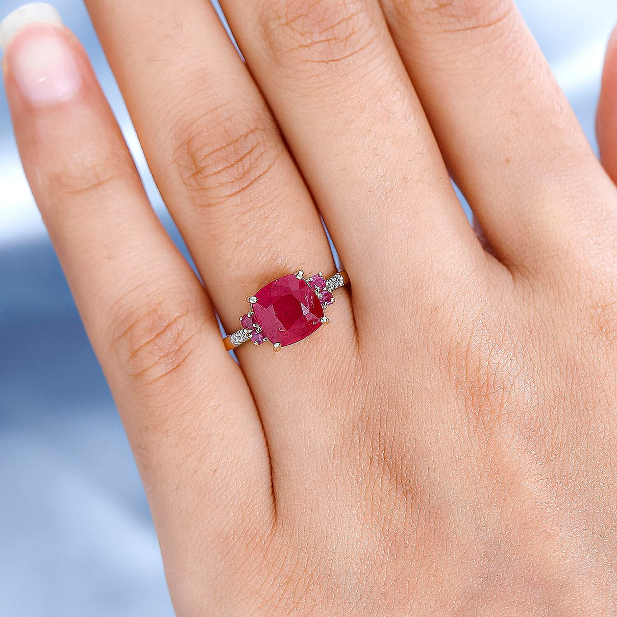 9K Yellow Gold Ruby &amp; Moissanite Ring 3.81 Ct 7564931 2