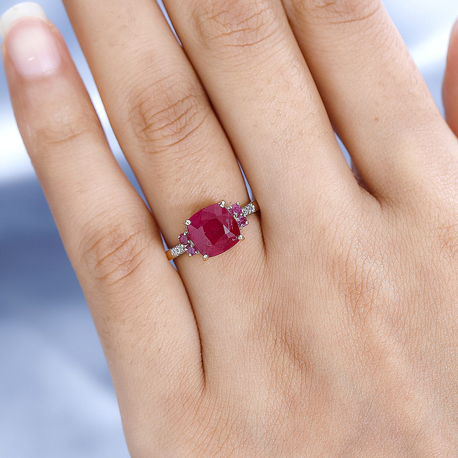 9K Yellow Gold Ruby &amp; Moissanite Ring 3.81 Ct 7564931 2