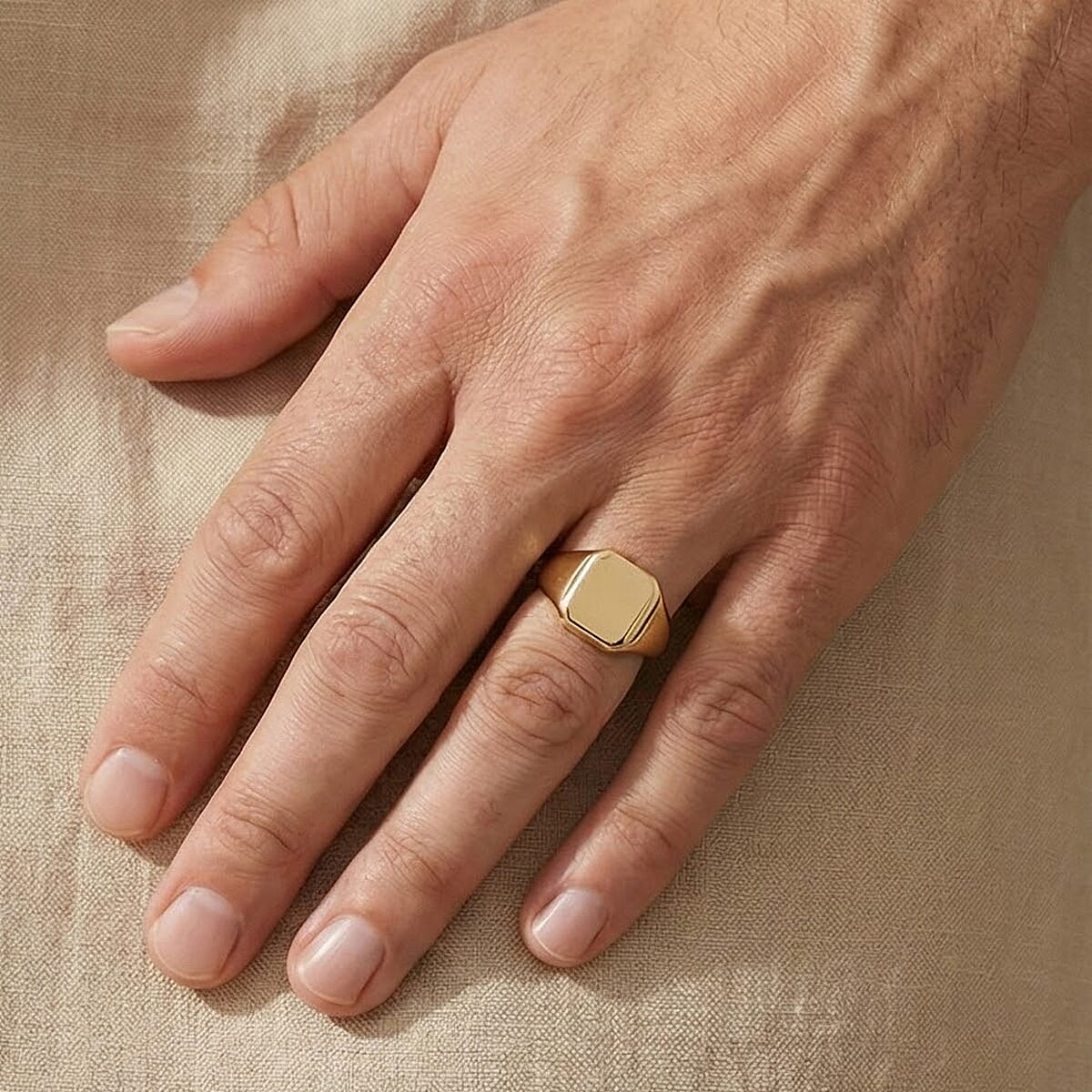 9K Yellow Gold Signet Men's Ring 8103950 1