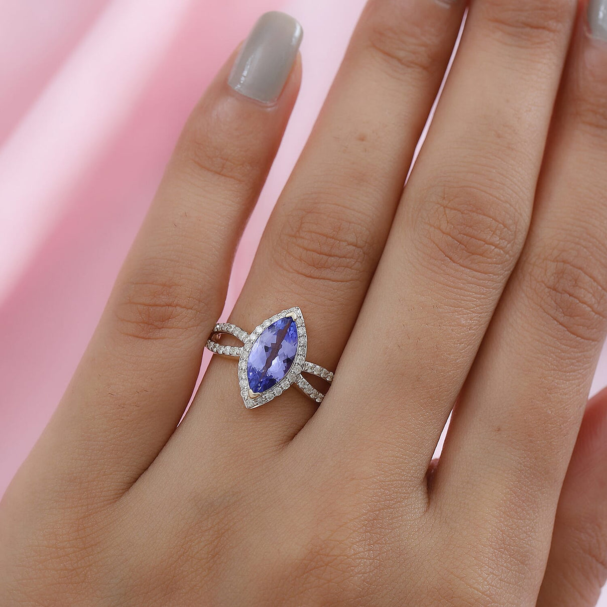 9K Yellow Gold AA Tanzanite and Diamond Ring 2.13 Ct. 6841052 3