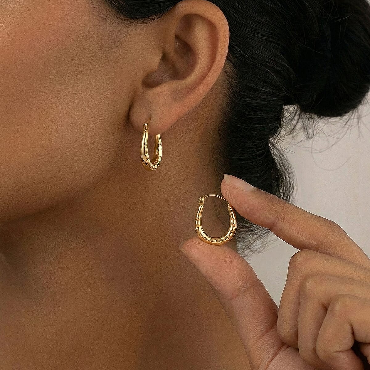 9K Yellow Gold Textured Creole Earring with Clasp 8356195 3