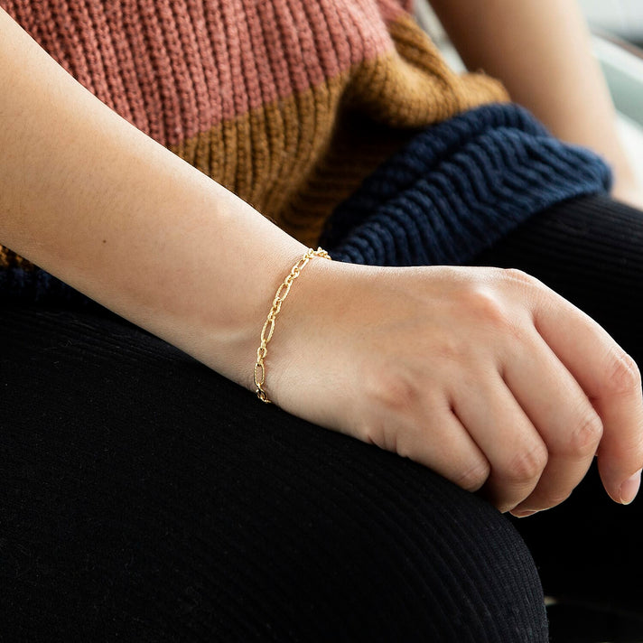 9K Yellow Gold Textured Figaro Bracelet 7.5 Inch 1.4 grams 6093033 2