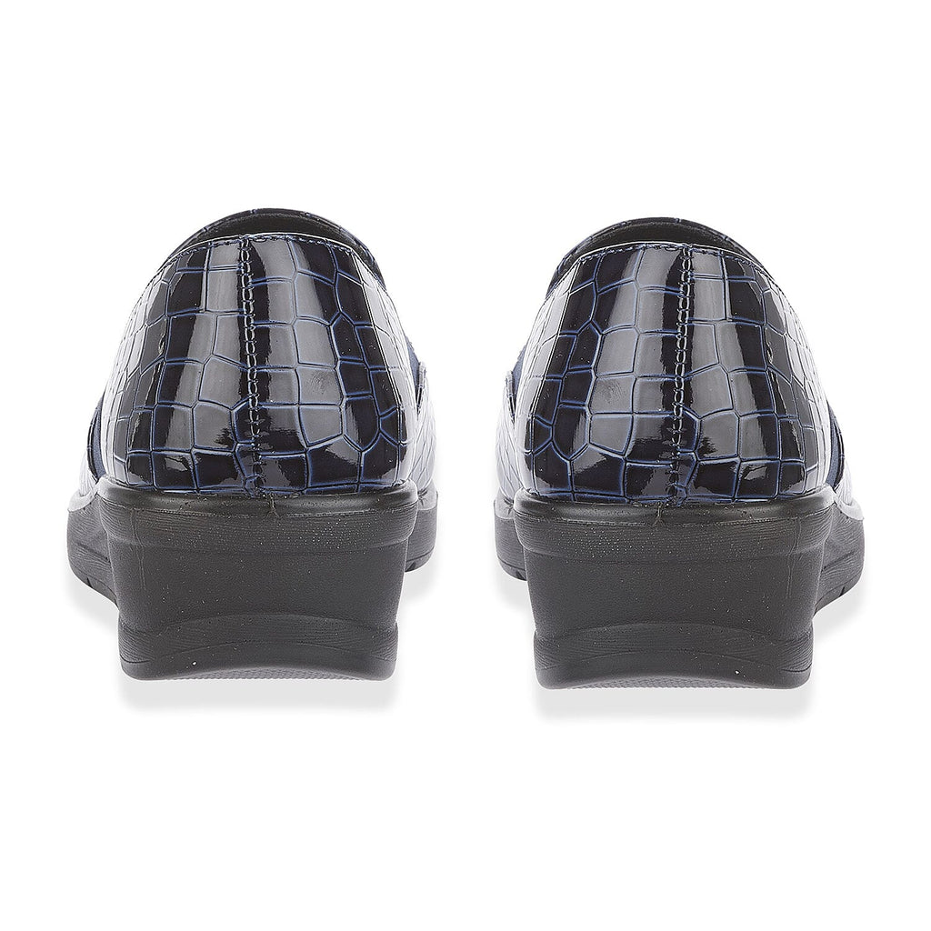 Ladies Shoe (Size 3) - Navy Croc