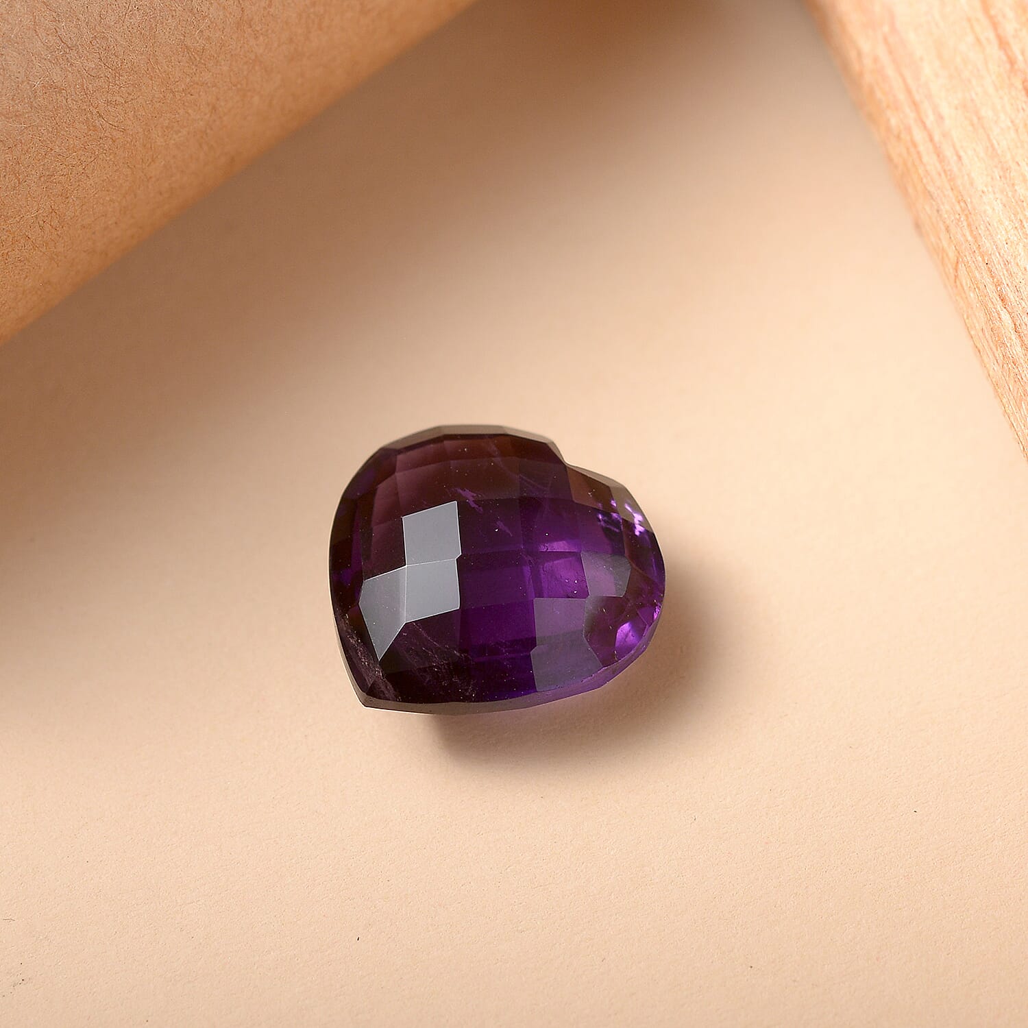 African Amethyst Heart 16 mm Gemstone, 11.94 Ct 8505129 1