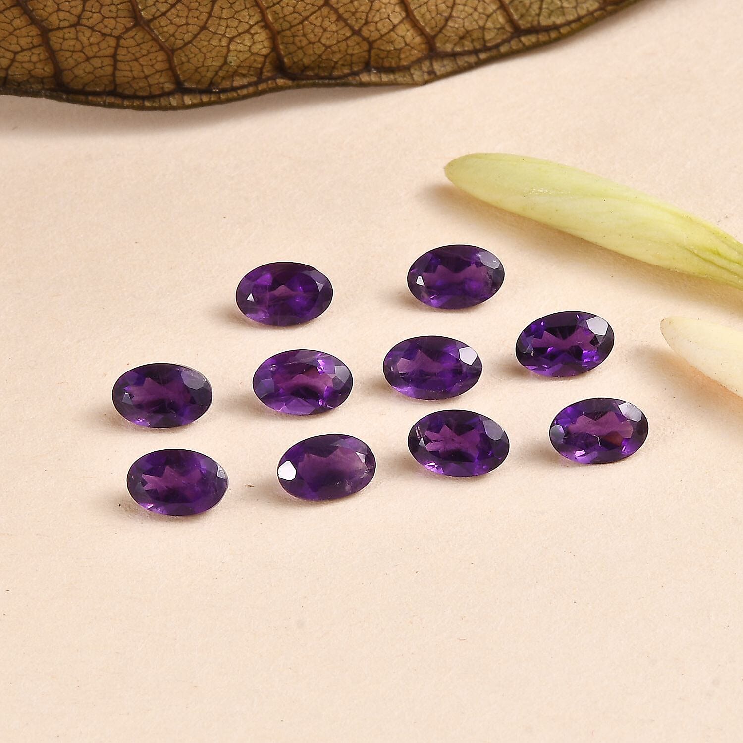 Set of 10 African Amethyst Loose Gemstones in Oval Shape (6x4mm) 7932377 2
