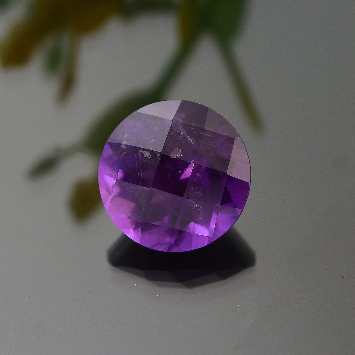 African Amethyst Loose Gemstone in Round Shape 4.24 Ct. 8063613 1