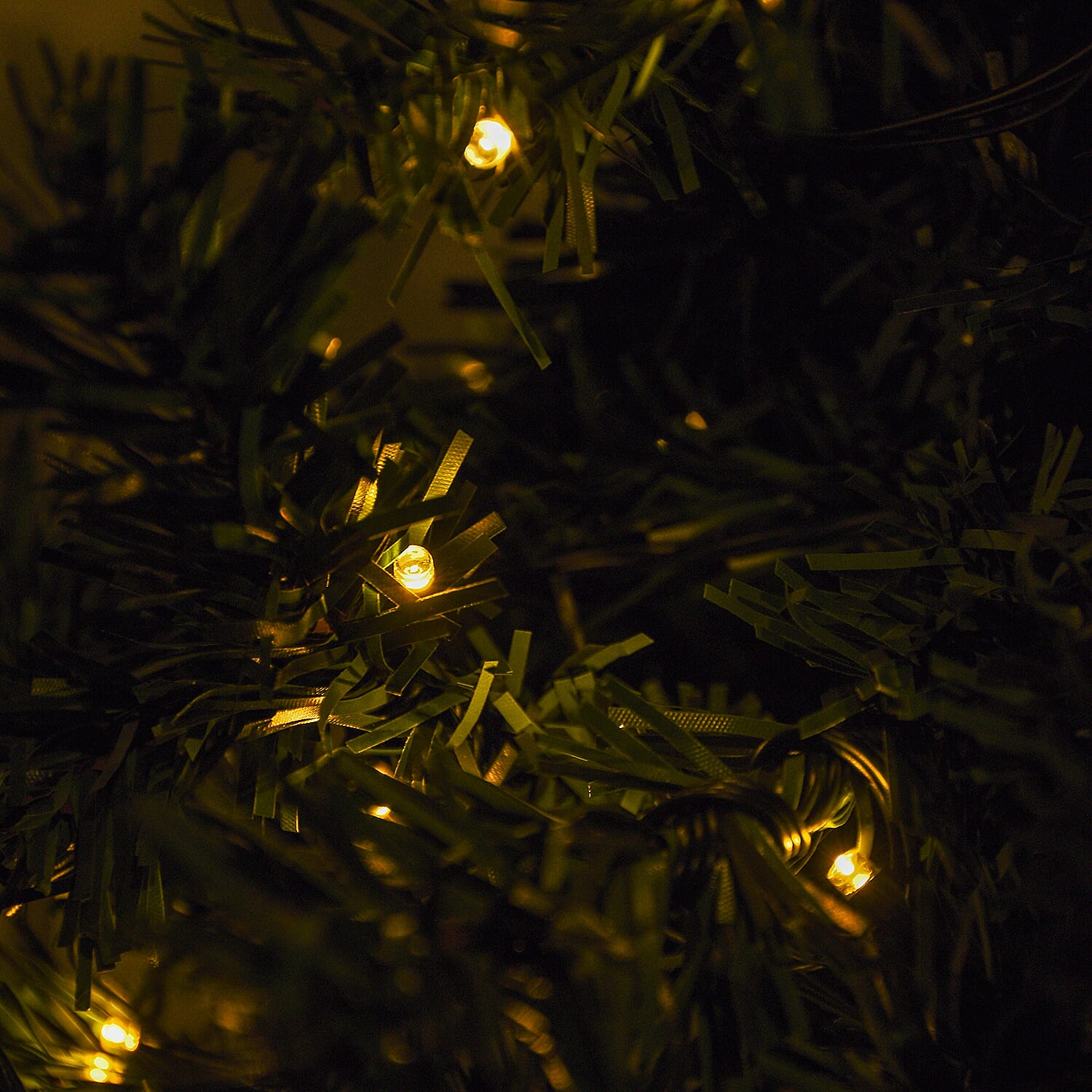 Alaskan Pine Christmas Tree with Warm White Lights (Approx 6ft) 7211379 1