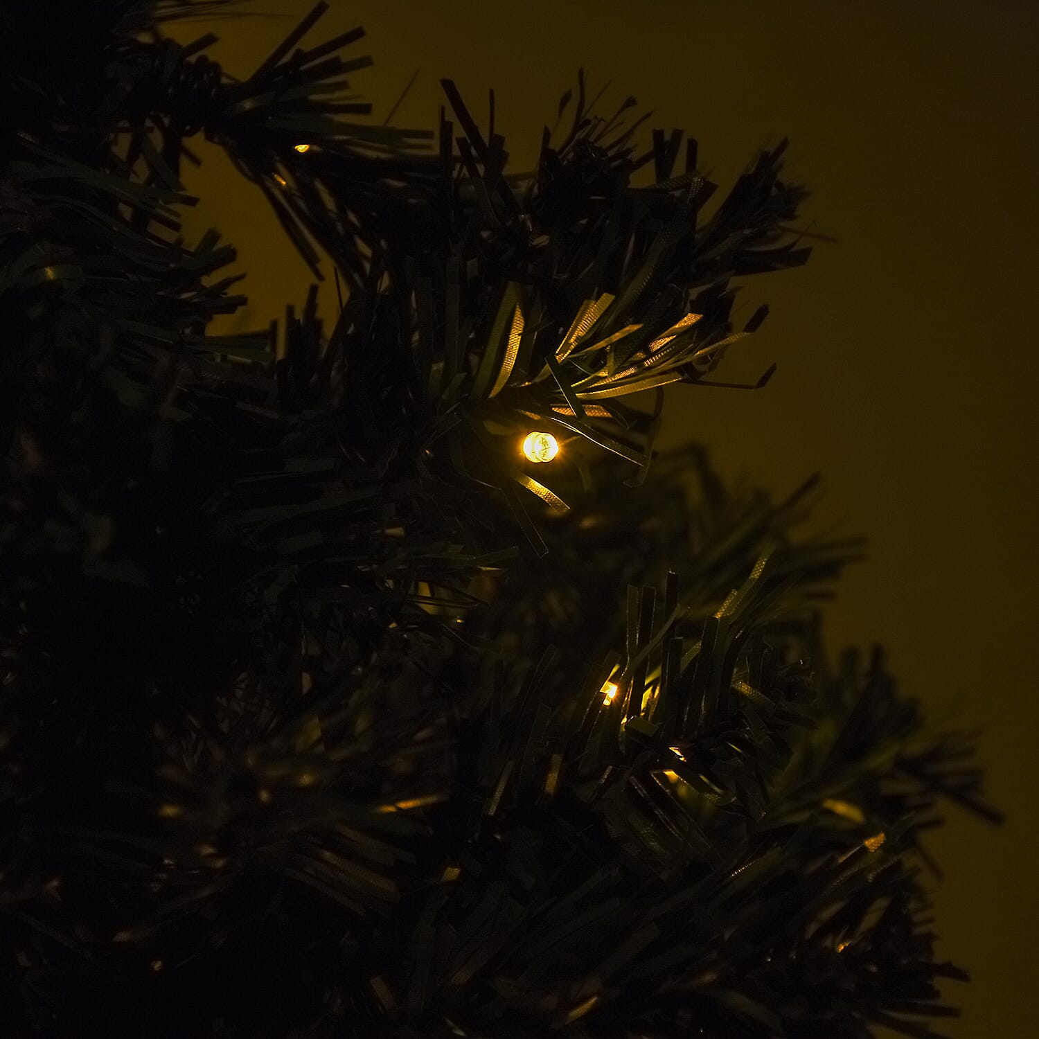 Alaskan Pine Christmas Tree with Warm White Lights (Approx 6ft) 7211379 2