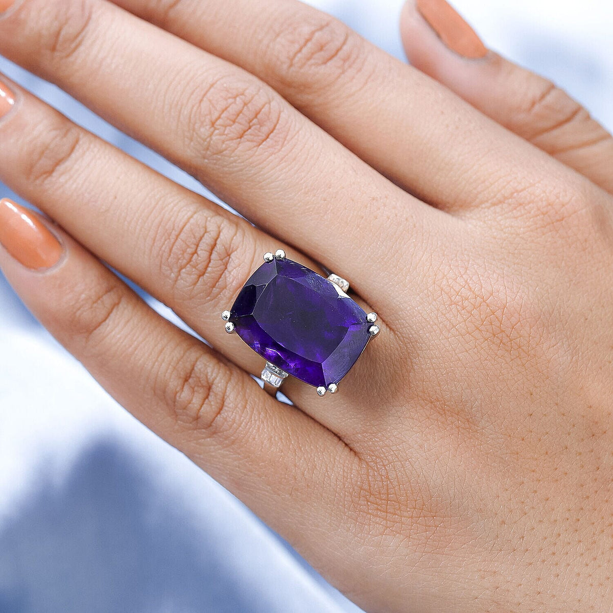 Amethyst and Diamond Ring in Platinum Overlay Sterling Silver 19.36 Ct, Silver Wt 5.00 Gms. 7371005 4