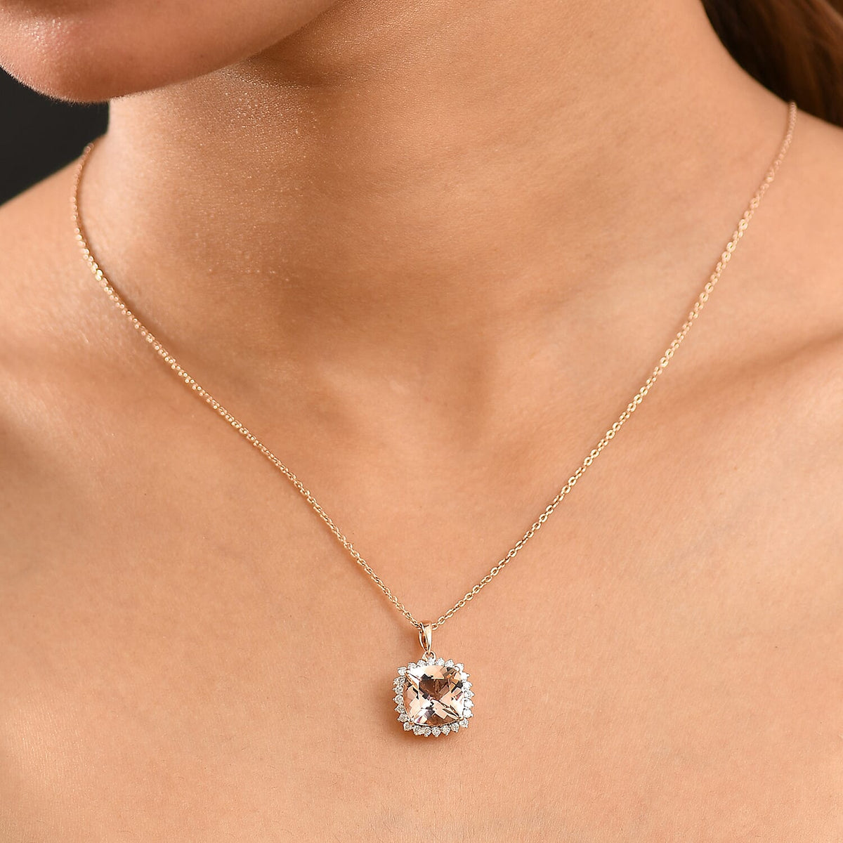 Certified &amp; Appraised LUXORO AAA Morganite, White Diamond Halo Pendant in 10K Rose Gold, 4.14 Ct. 8084274 3